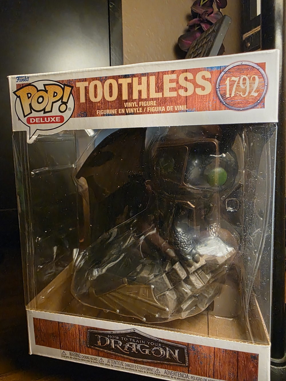 Funko Deluxe Toothless (Black) Vinyl Figure - How to Train Your Dragon